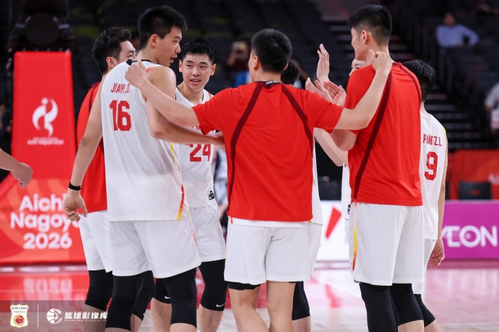 亚运会半决赛：中国男篮表现糟糕 首节以15